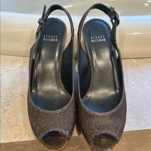 Stuart Weitzman wedges. So flattering on the foot